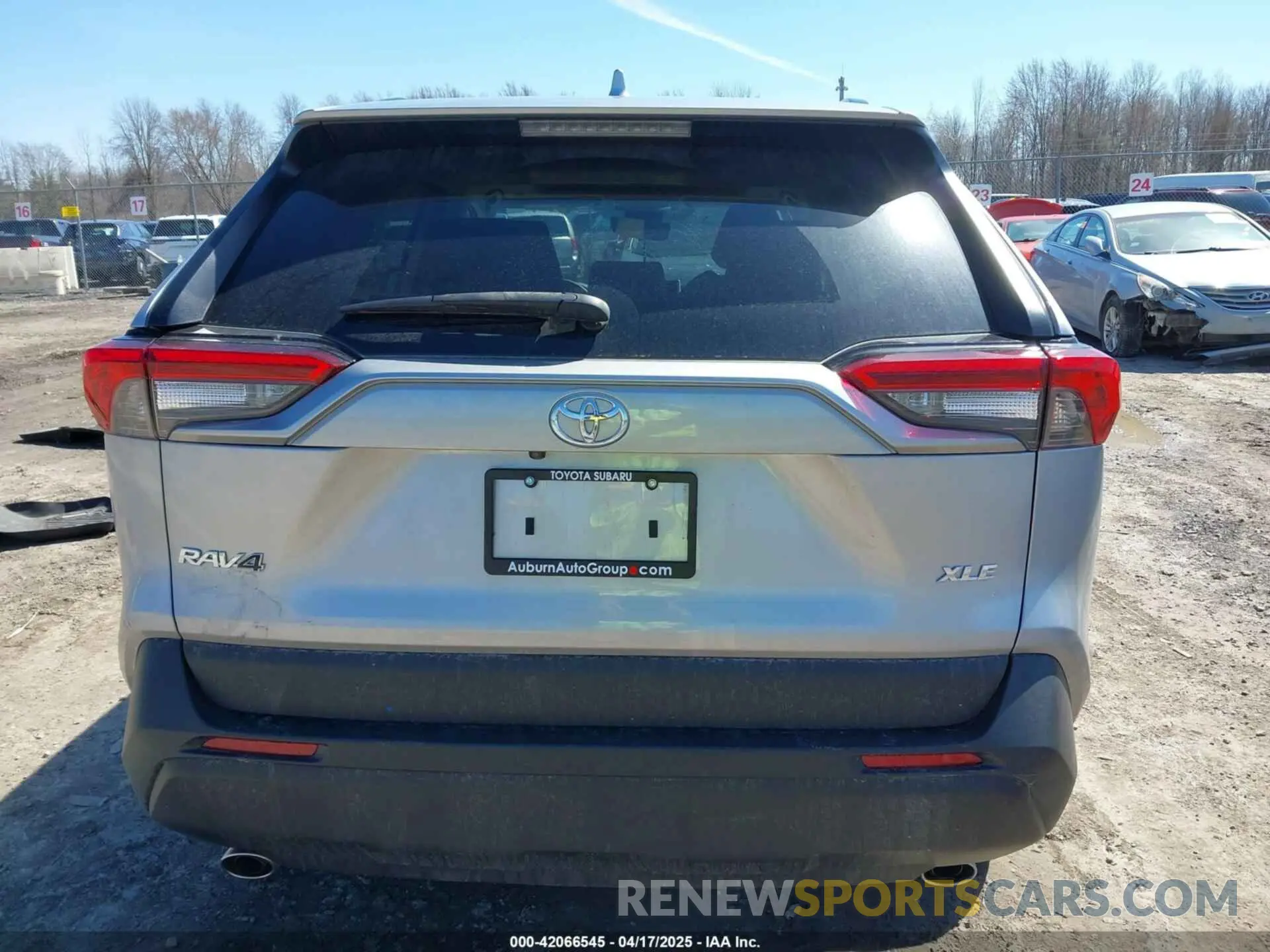 17 Photograph of a damaged car 2T3W1RFV6PC218899 TOYOTA RAV4 2023
