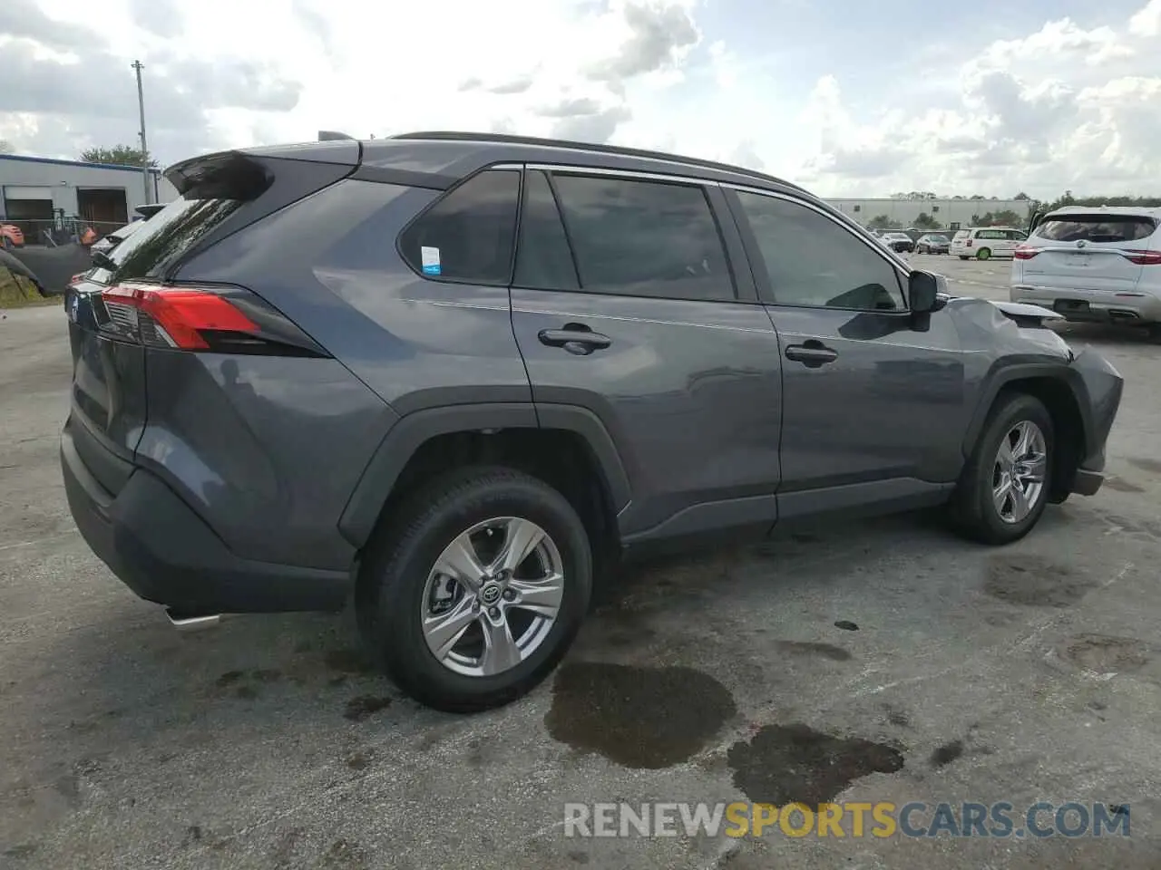 3 Фотография поврежденного автомобиля 2T3W1RFV7PC238207 TOYOTA RAV4 2023