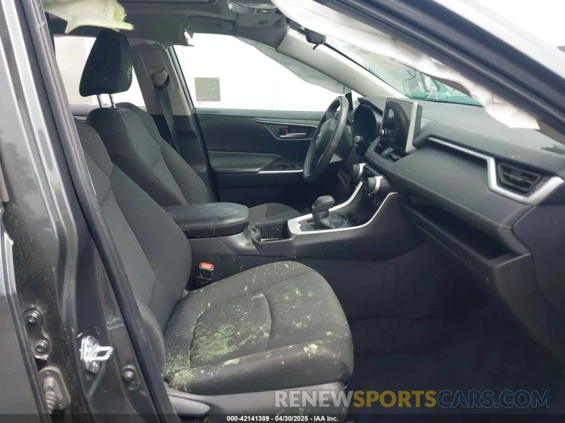 5 Photograph of a damaged car 2T3W1RFV8PW298351 TOYOTA RAV4 2023