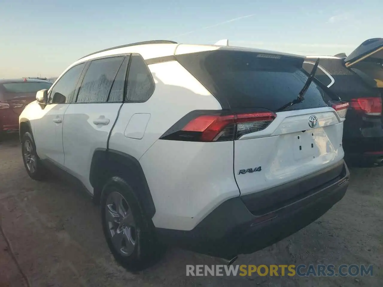 2 Фотография поврежденного автомобиля 2T3W1RFV9PC224101 TOYOTA RAV4 2023