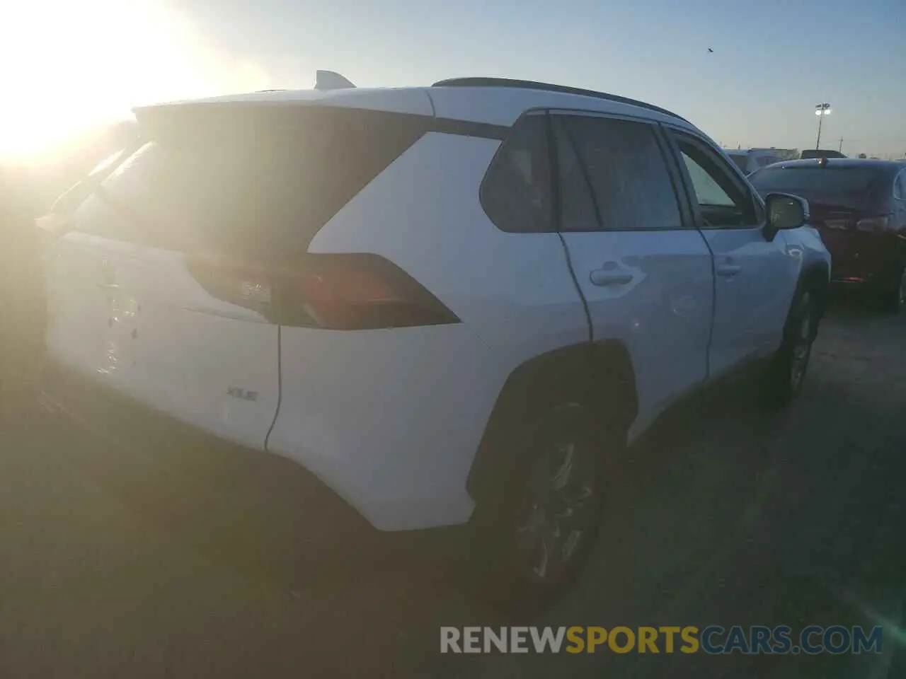 3 Фотография поврежденного автомобиля 2T3W1RFV9PC224101 TOYOTA RAV4 2023
