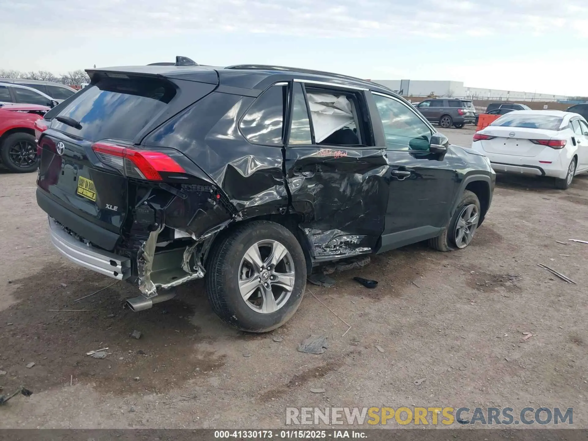 4 Photograph of a damaged car 2T3W1RFV9PW286693 TOYOTA RAV4 2023