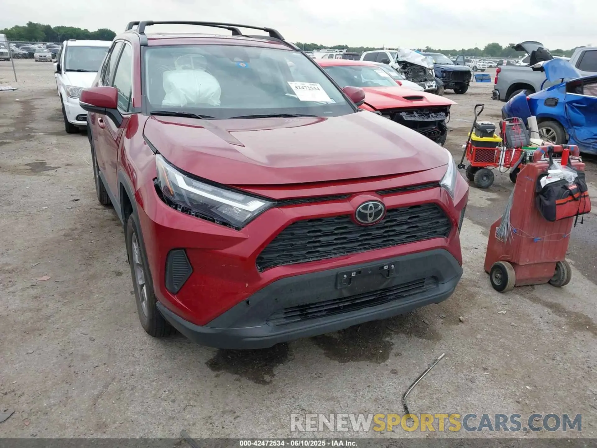 1 Photograph of a damaged car 2T3W1RFV9PW295510 TOYOTA RAV4 2023