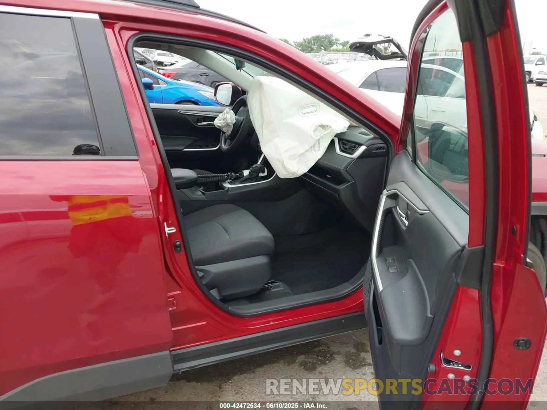5 Photograph of a damaged car 2T3W1RFV9PW295510 TOYOTA RAV4 2023
