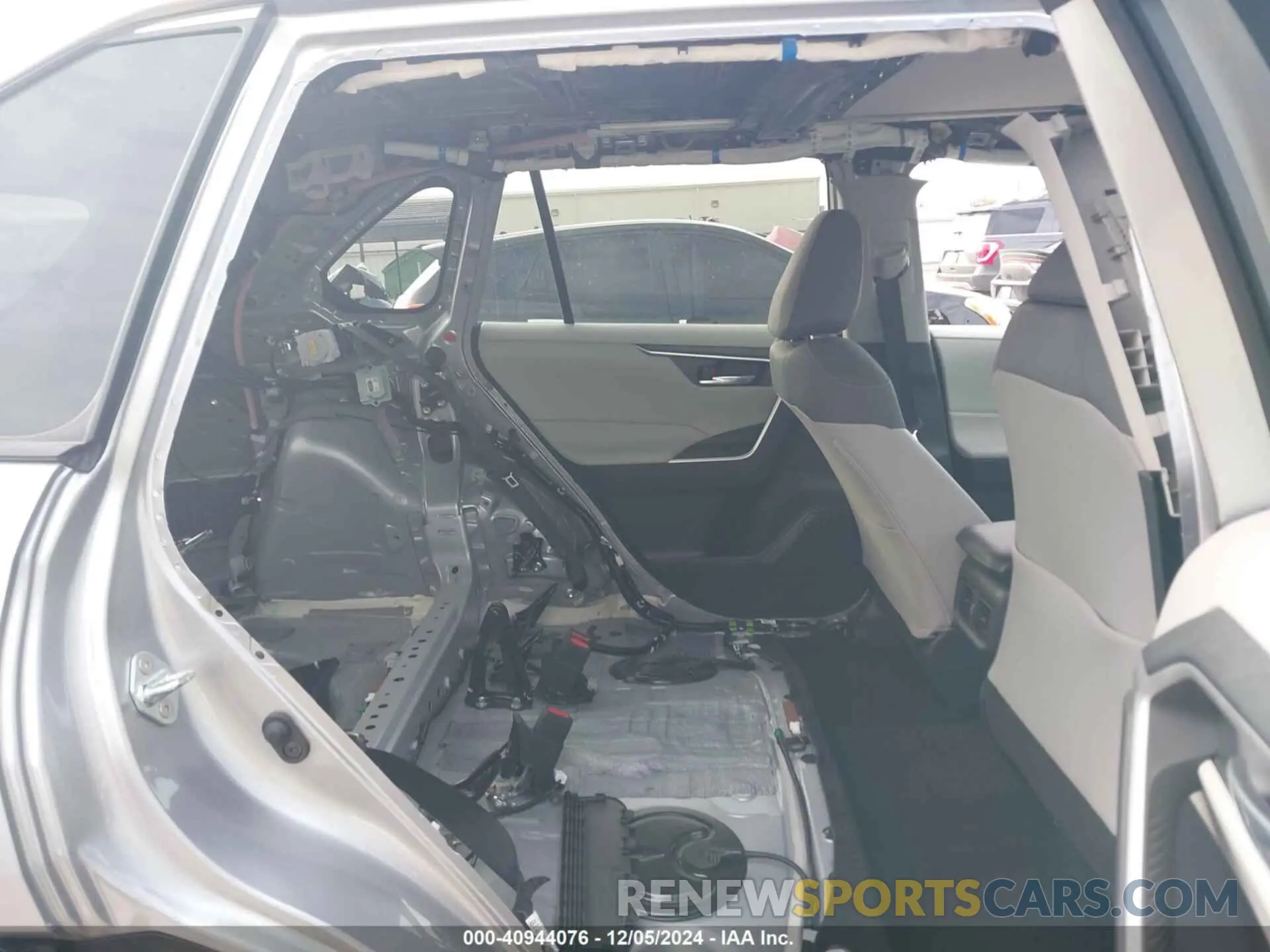 8 Photograph of a damaged car 2T3W1RFVXPC234720 TOYOTA RAV4 2023