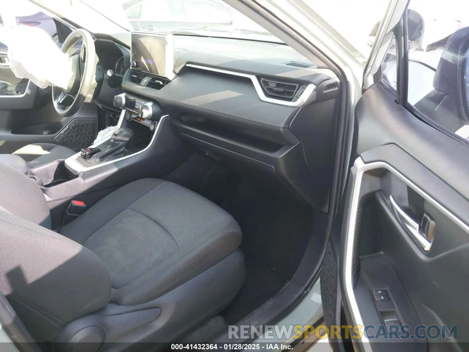 5 Фотография поврежденного автомобиля 2T3W1RFVXPW245683 TOYOTA RAV4 2023