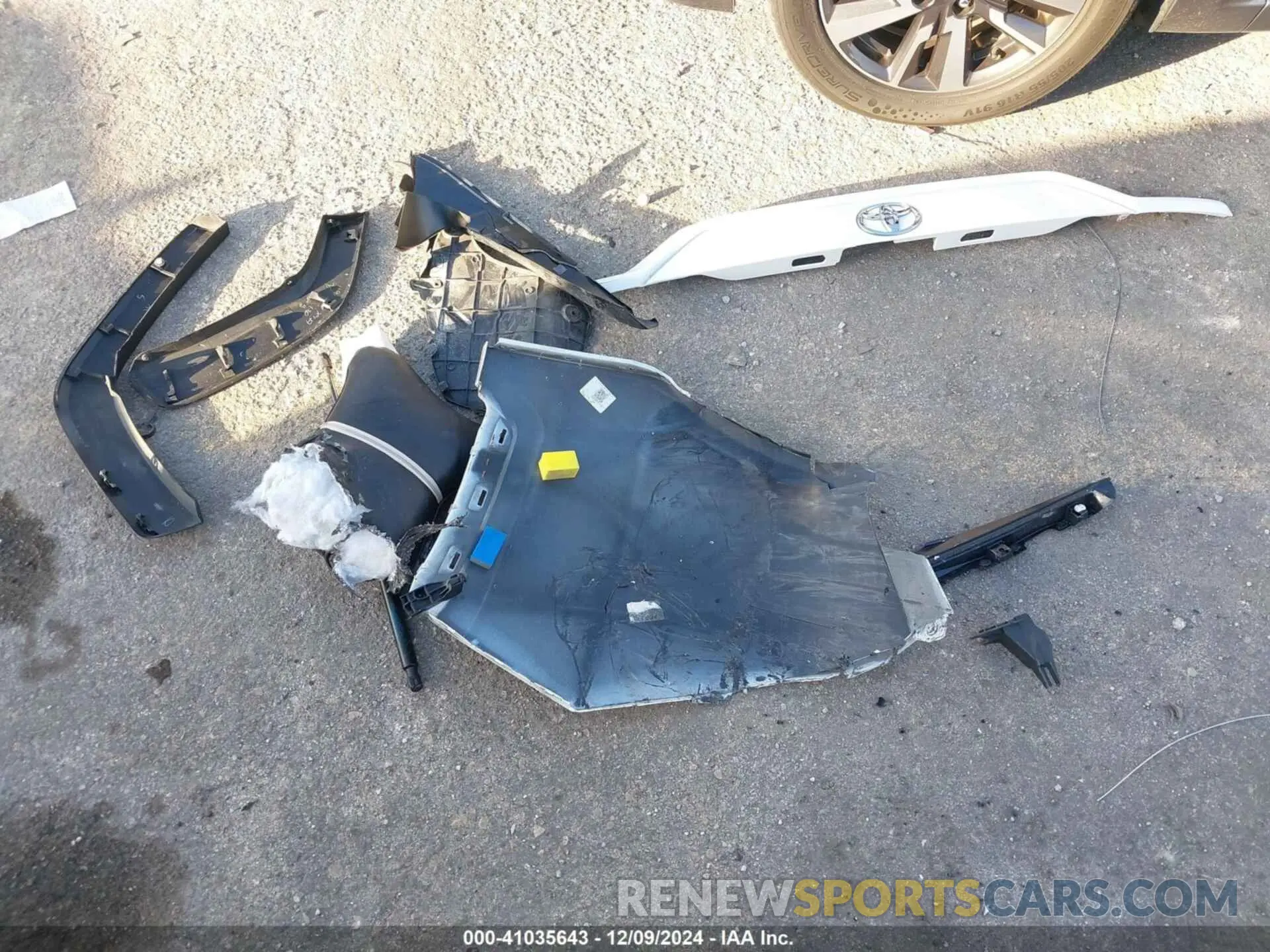 12 Photograph of a damaged car 2T3W1RFVXPW250799 TOYOTA RAV4 2023