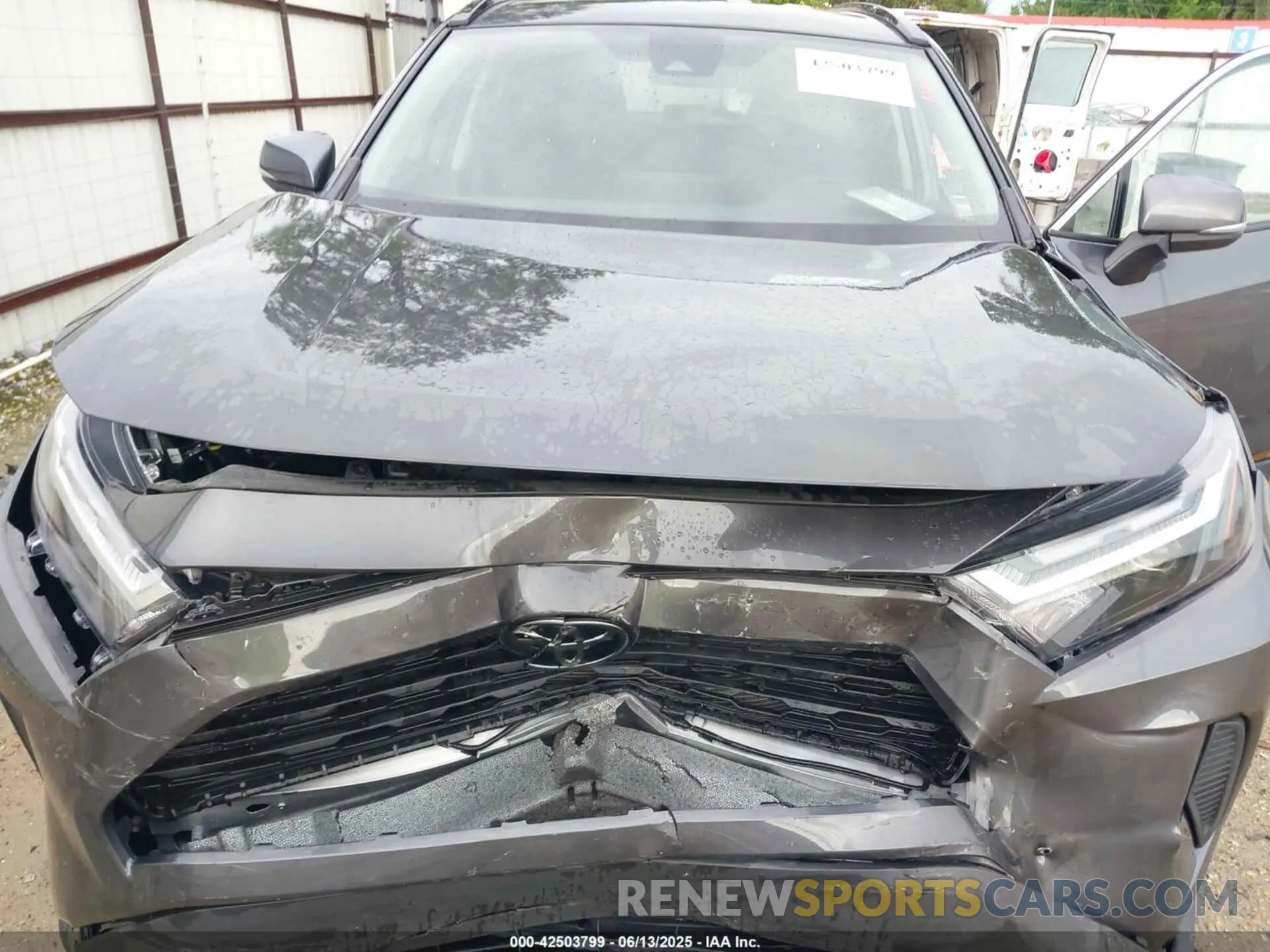 10 Photograph of a damaged car 2T3W1RFVXPW283270 TOYOTA RAV4 2023