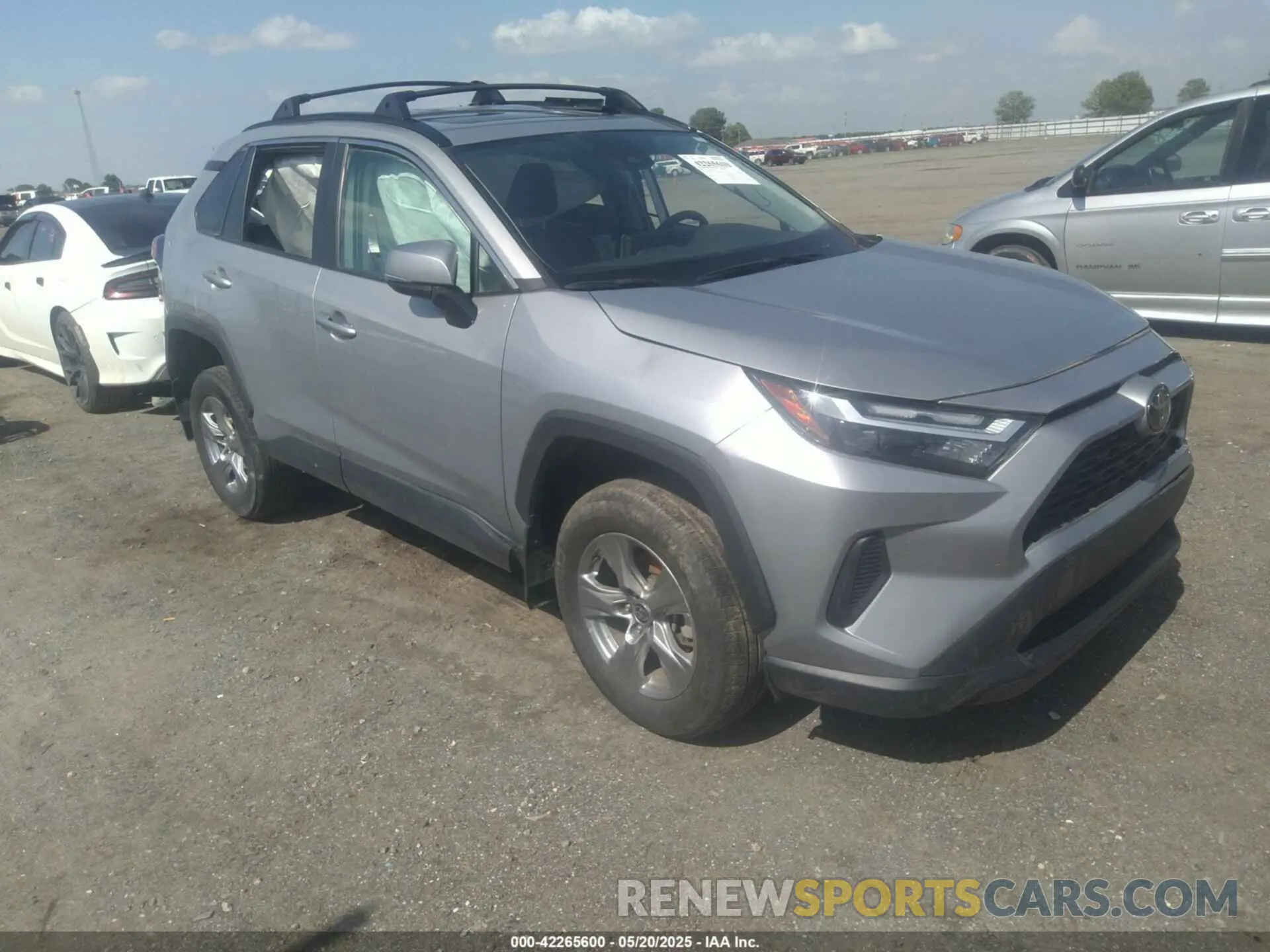 1 Photograph of a damaged car 2T3W1RFVXPW288226 TOYOTA RAV4 2023