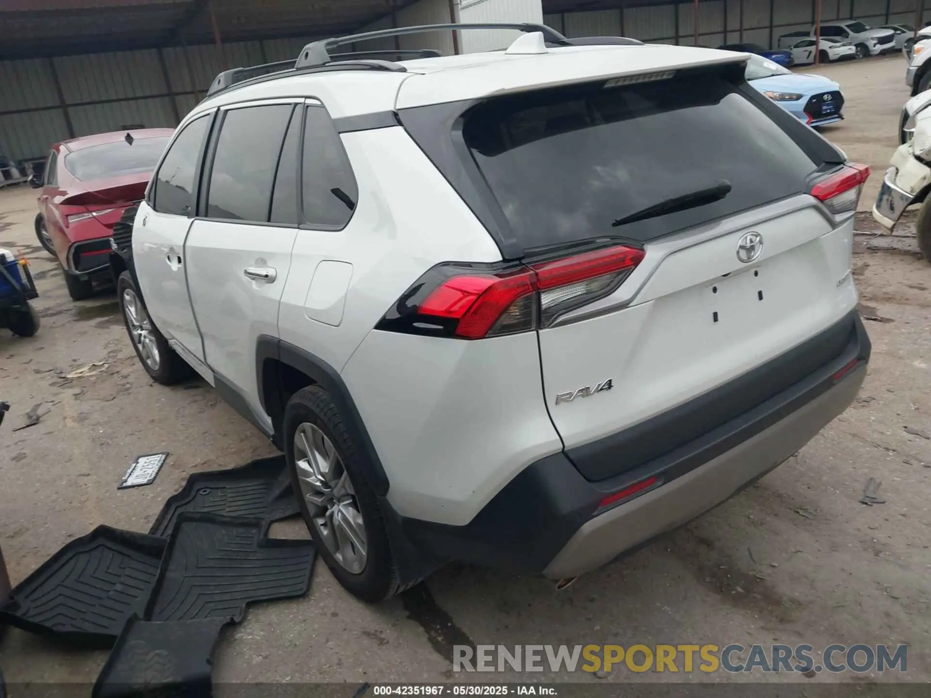3 Photograph of a damaged car 2T3Y1RFV8PW283292 TOYOTA RAV4 2023