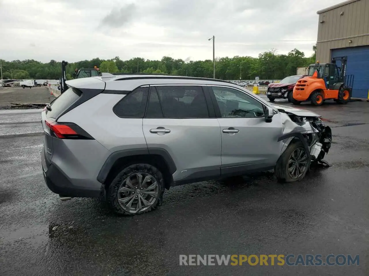 3 Фотография поврежденного автомобиля 4T3B6RFV2PU121388 TOYOTA RAV4 2023