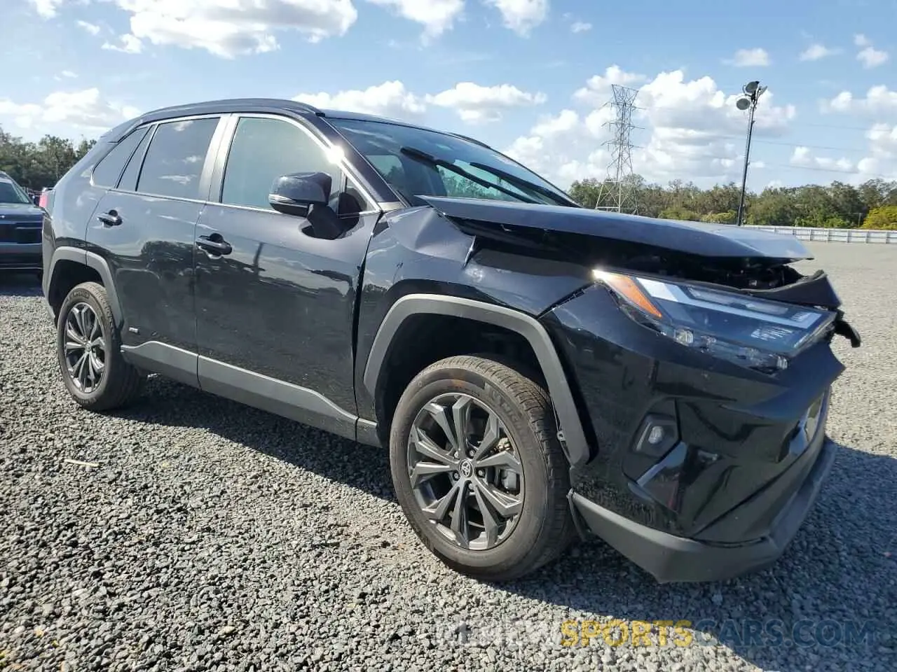 4 Photograph of a damaged car 4T3B6RFV2PU137316 TOYOTA RAV4 2023