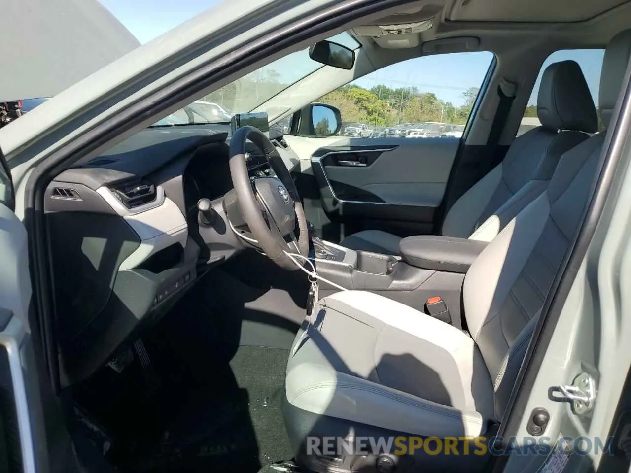 7 Photograph of a damaged car 4T3B6RFV4PU116726 TOYOTA RAV4 2023