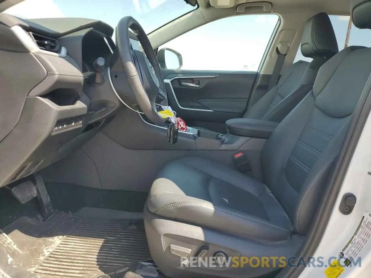 7 Фотография поврежденного автомобиля 4T3B6RFV8PU130306 TOYOTA RAV4 2023
