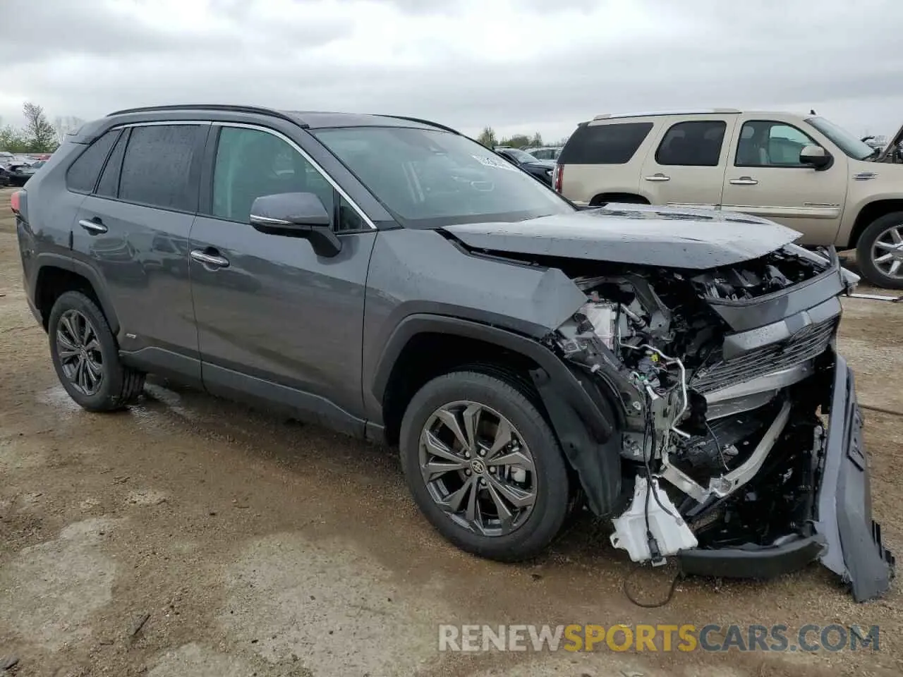 4 Photograph of a damaged car 4T3D6RFV1PU105627 TOYOTA RAV4 2023