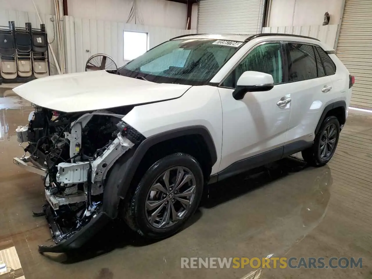 1 Photograph of a damaged car 4T3D6RFV3PU114233 TOYOTA RAV4 2023