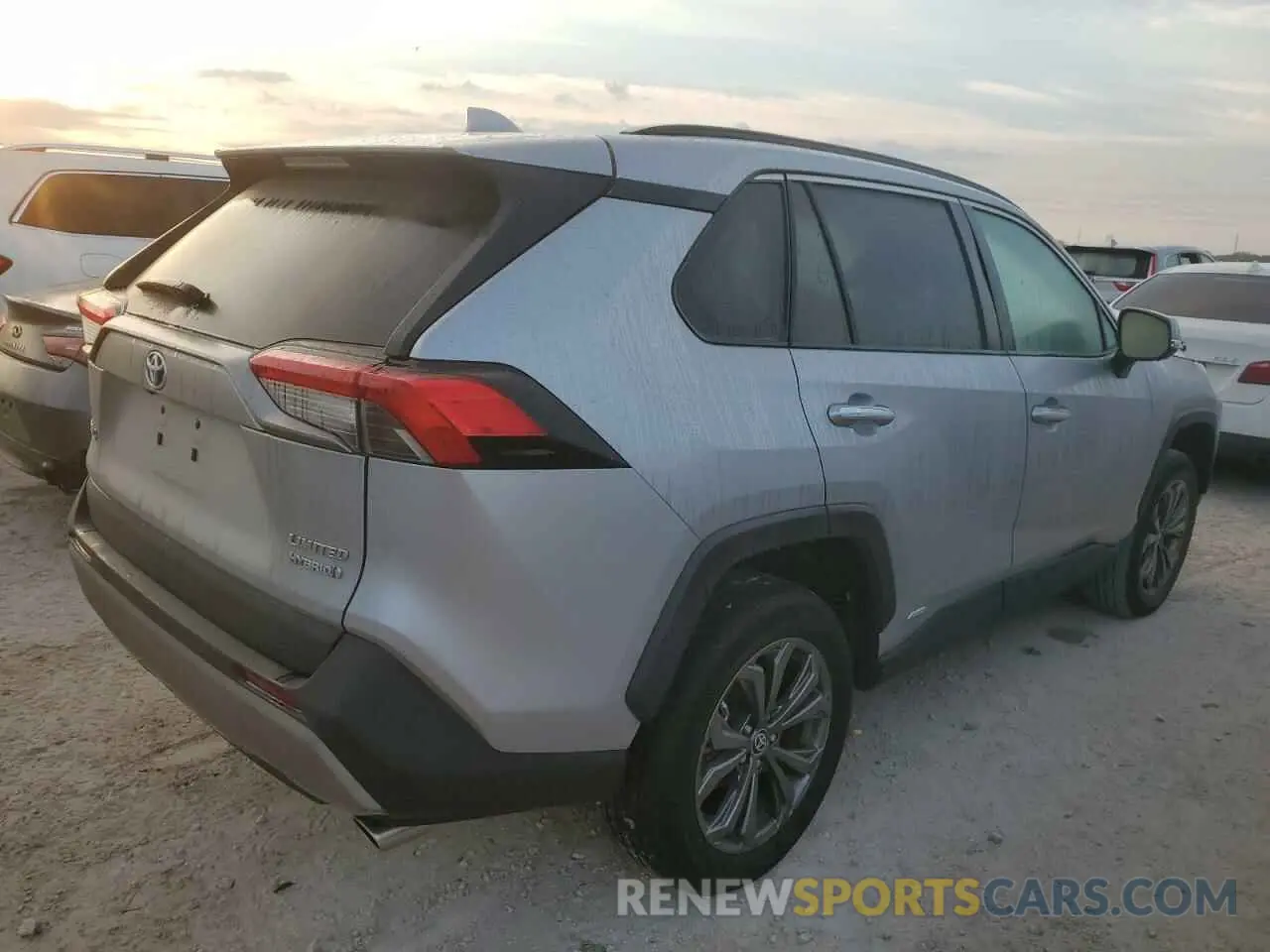 3 Photograph of a damaged car 4T3D6RFV6PU118177 TOYOTA RAV4 2023