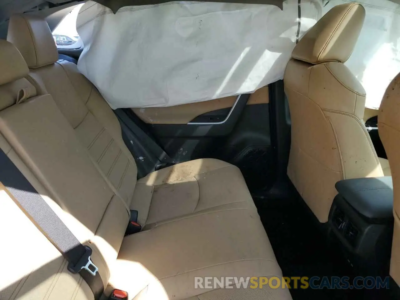 11 Photograph of a damaged car 4T3D6RFV8PU137684 TOYOTA RAV4 2023