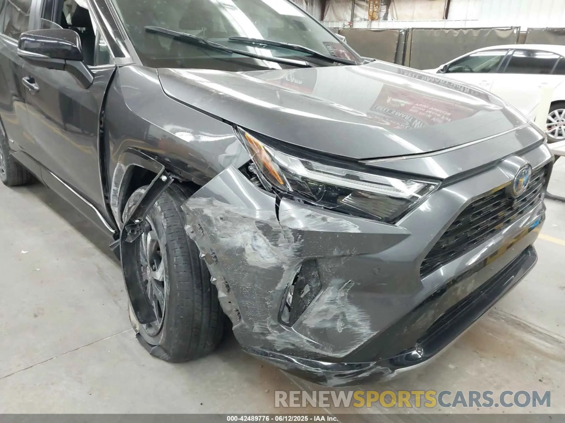 6 Фотография поврежденного автомобиля 4T3E6RFV8PU107041 TOYOTA RAV4 2023