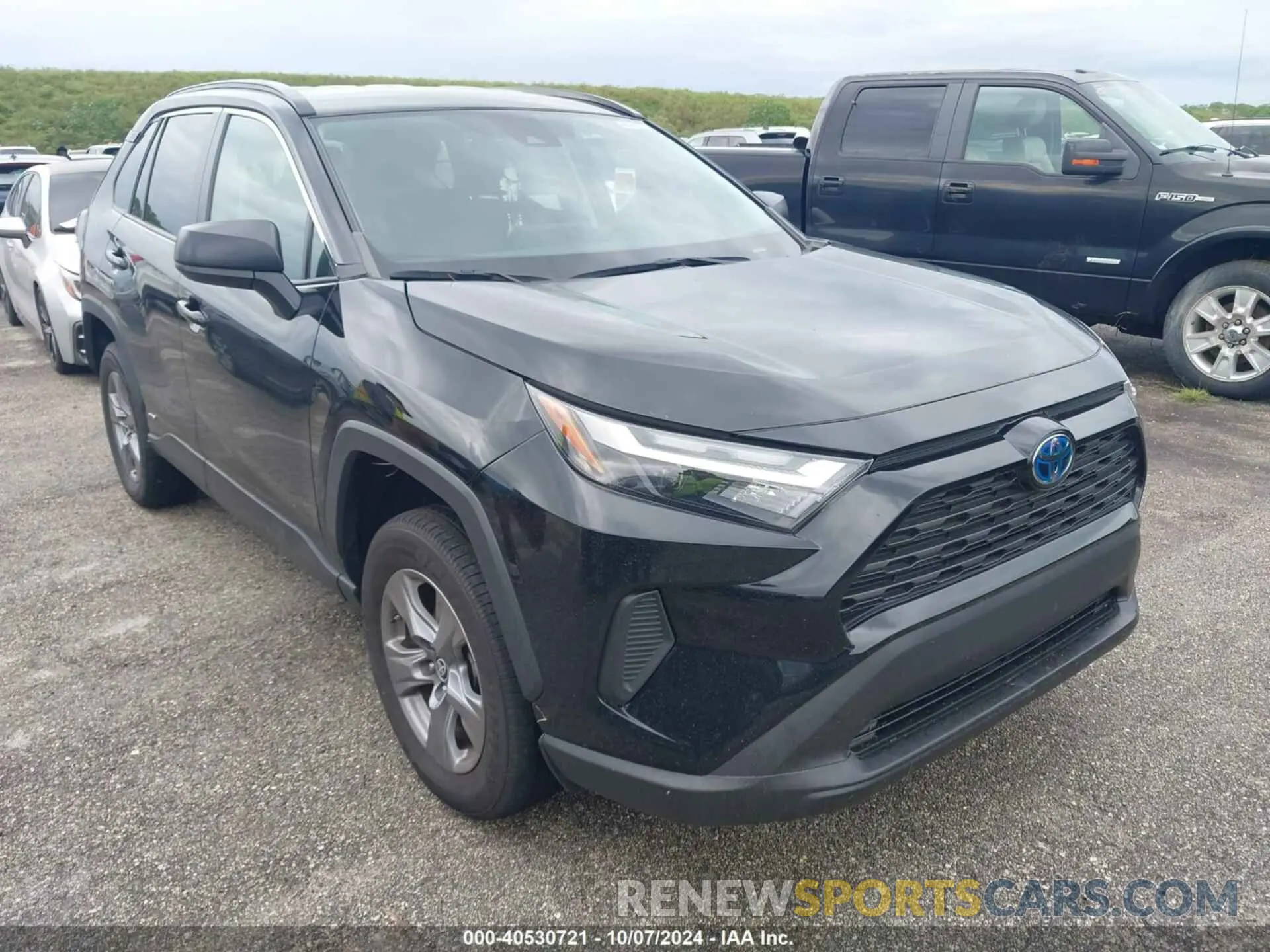1 Photograph of a damaged car 4T3LWRFV4PU095705 TOYOTA RAV4 2023
