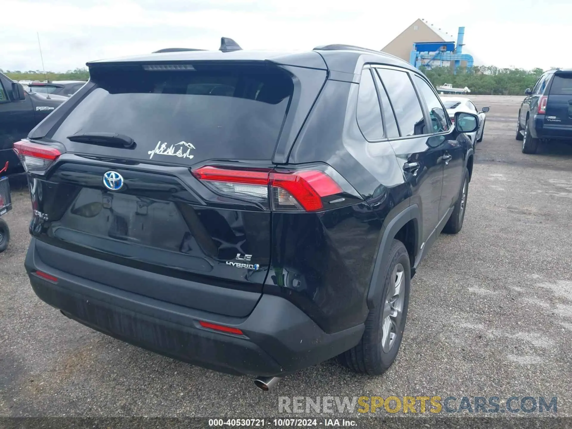 4 Photograph of a damaged car 4T3LWRFV4PU095705 TOYOTA RAV4 2023