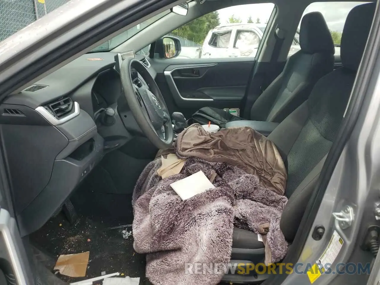 7 Photograph of a damaged car 4T3MWRFV3PU091097 TOYOTA RAV4 2023