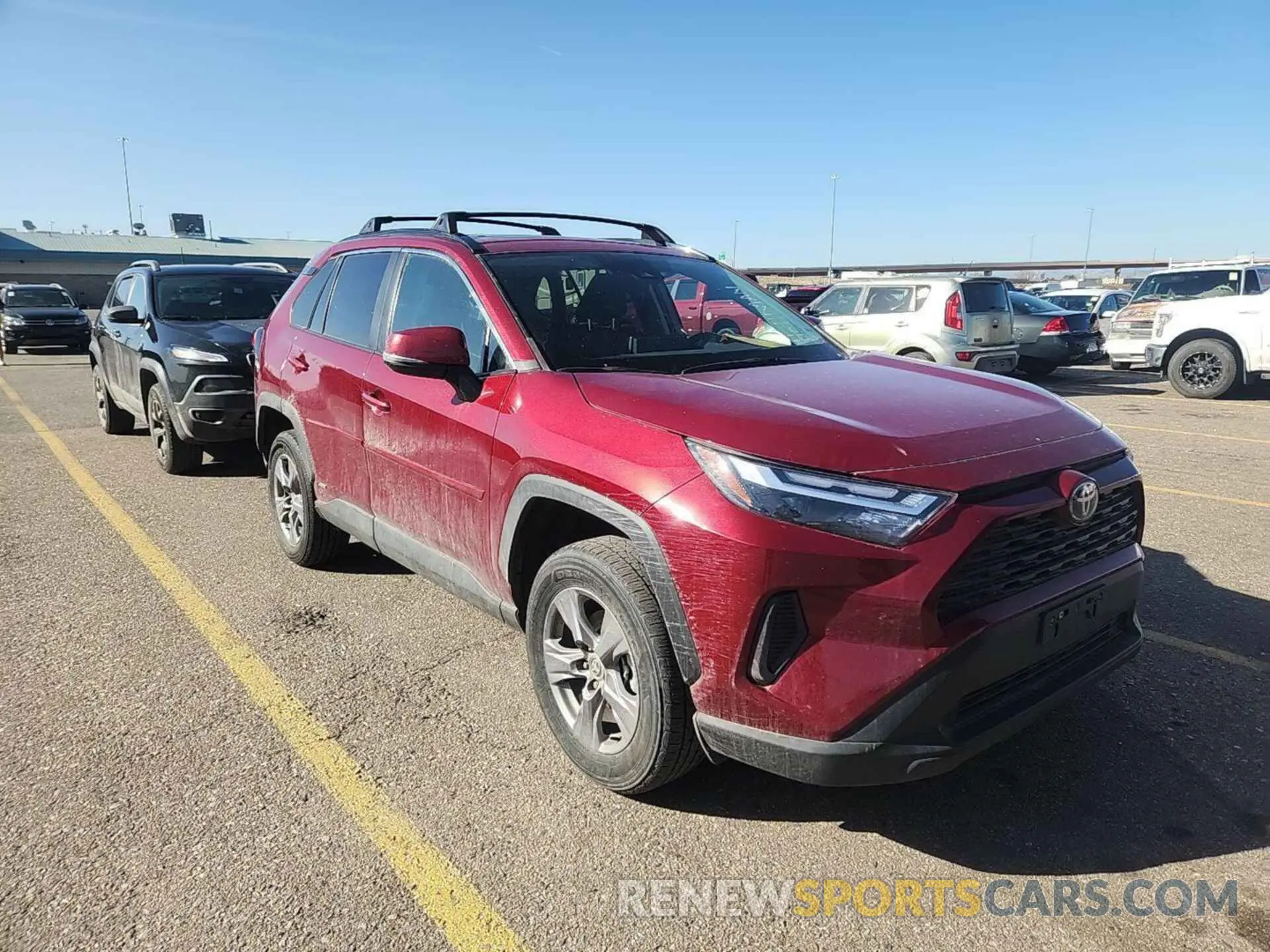 18 Photograph of a damaged car 4T3RWRFV9PU084614 TOYOTA RAV4 2023