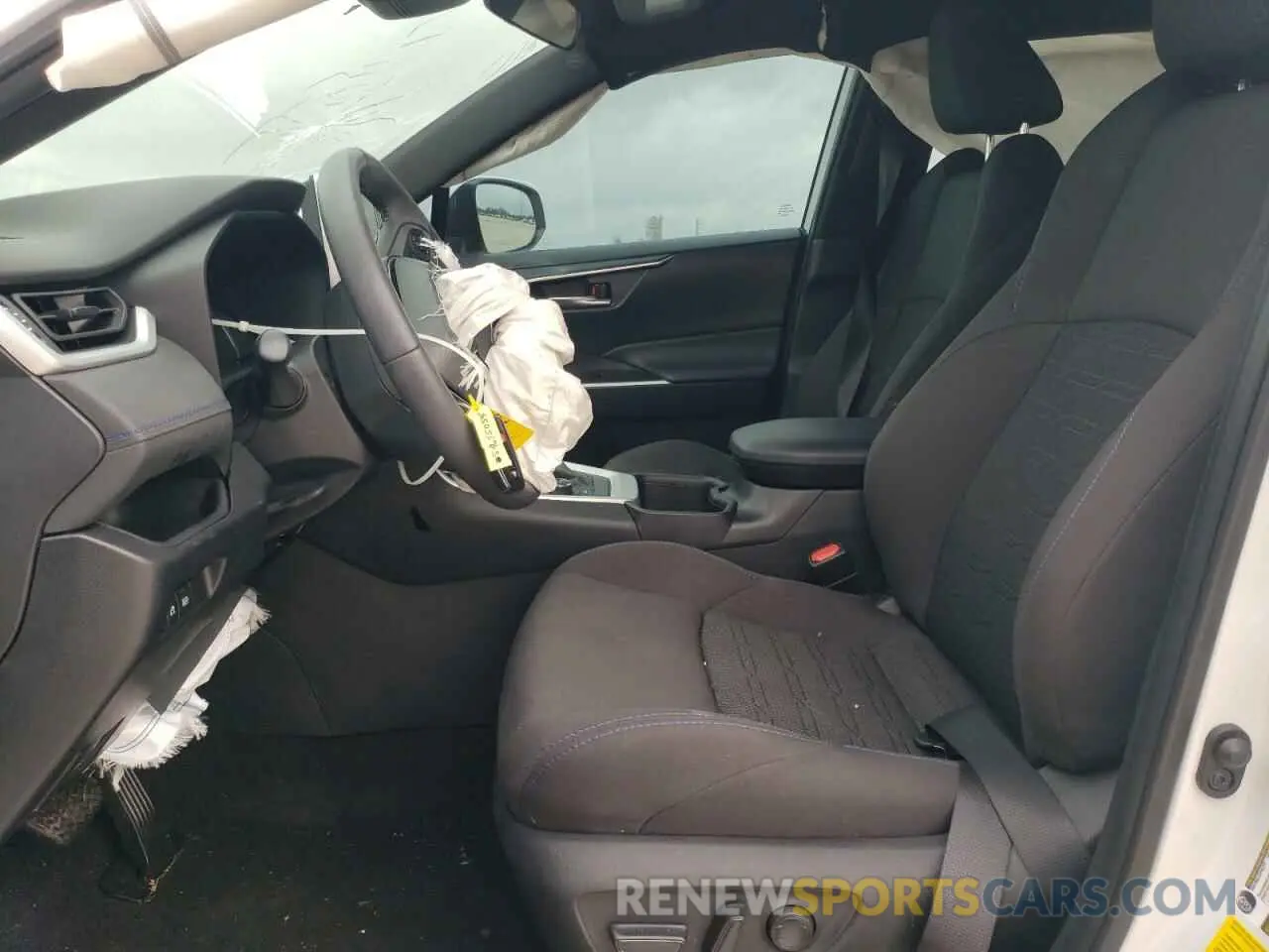 7 Photograph of a damaged car 4T3T6RFV0PU139361 TOYOTA RAV4 2023