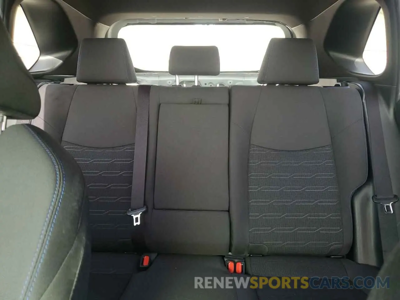10 Фотография поврежденного автомобиля JTM16RFV3PD104298 TOYOTA RAV4 2023