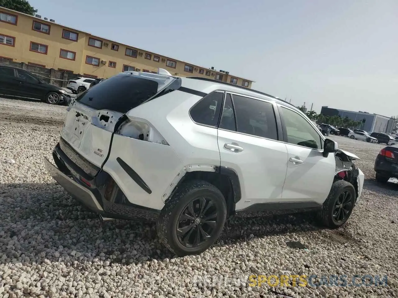 3 Фотография поврежденного автомобиля JTM16RFV3PD104298 TOYOTA RAV4 2023