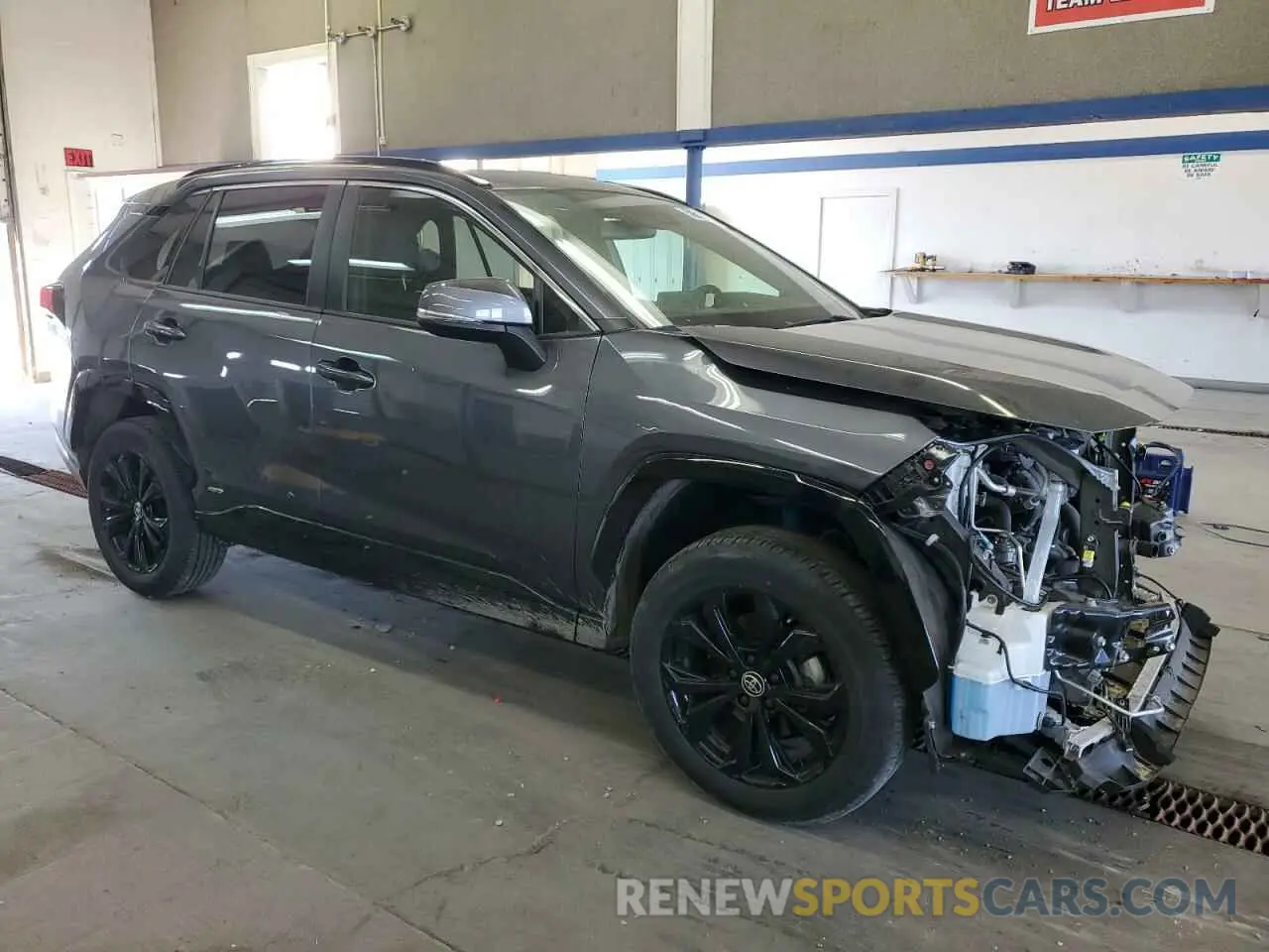 4 Photograph of a damaged car JTM16RFV9PD107948 TOYOTA RAV4 2023