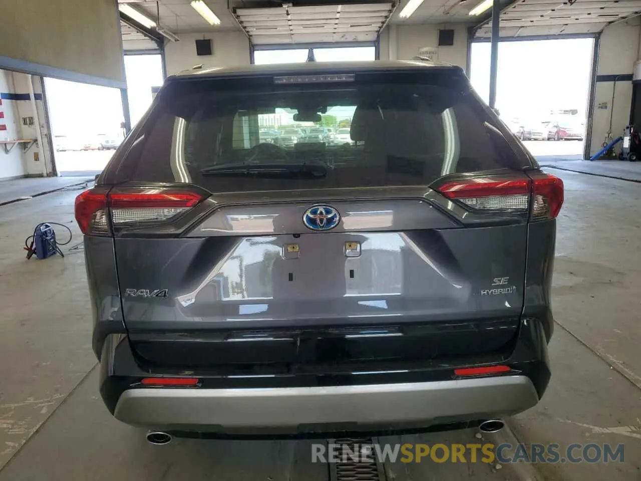6 Photograph of a damaged car JTM16RFV9PD107948 TOYOTA RAV4 2023