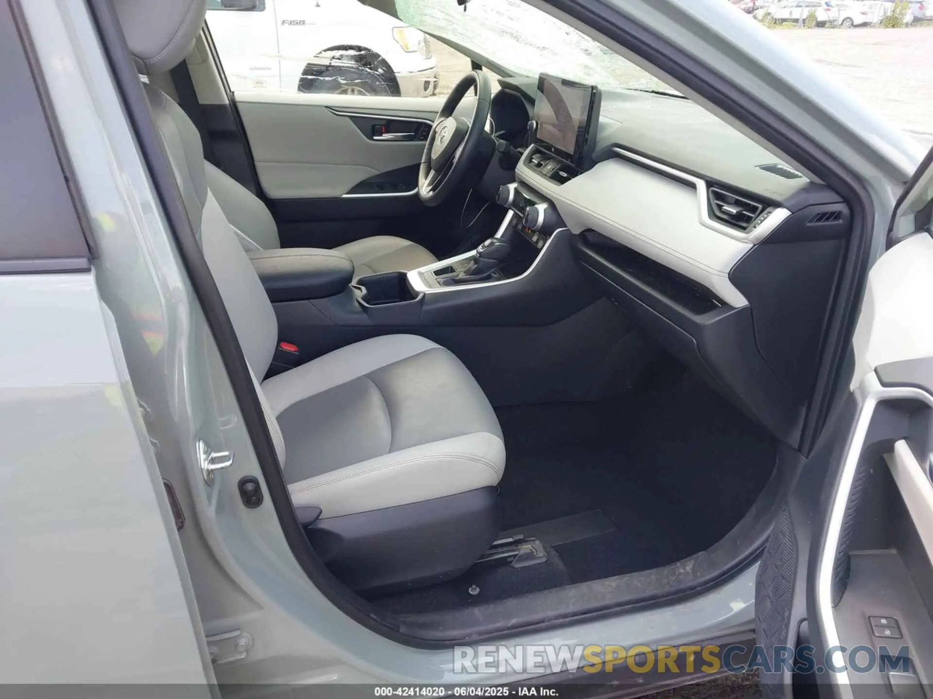 5 Photograph of a damaged car JTMA1RFV8PD097668 TOYOTA RAV4 2023