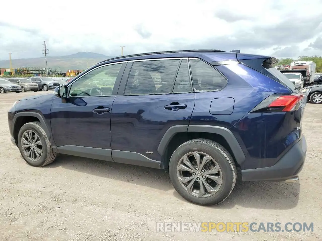 2 Фотография поврежденного автомобиля JTMB6RFV1PD100836 TOYOTA RAV4 2023