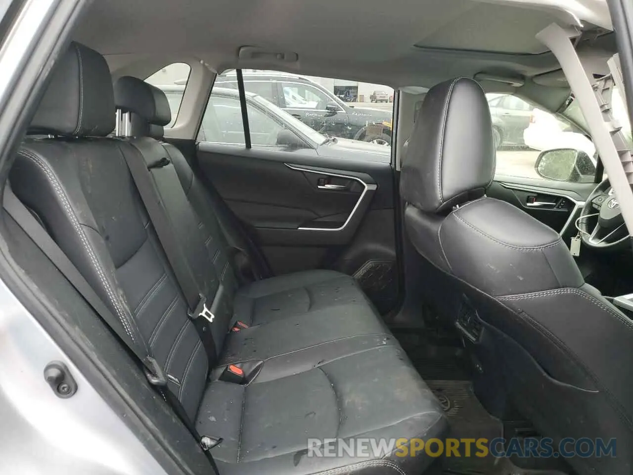 10 Фотография поврежденного автомобиля JTMB6RFV4PD115993 TOYOTA RAV4 2023