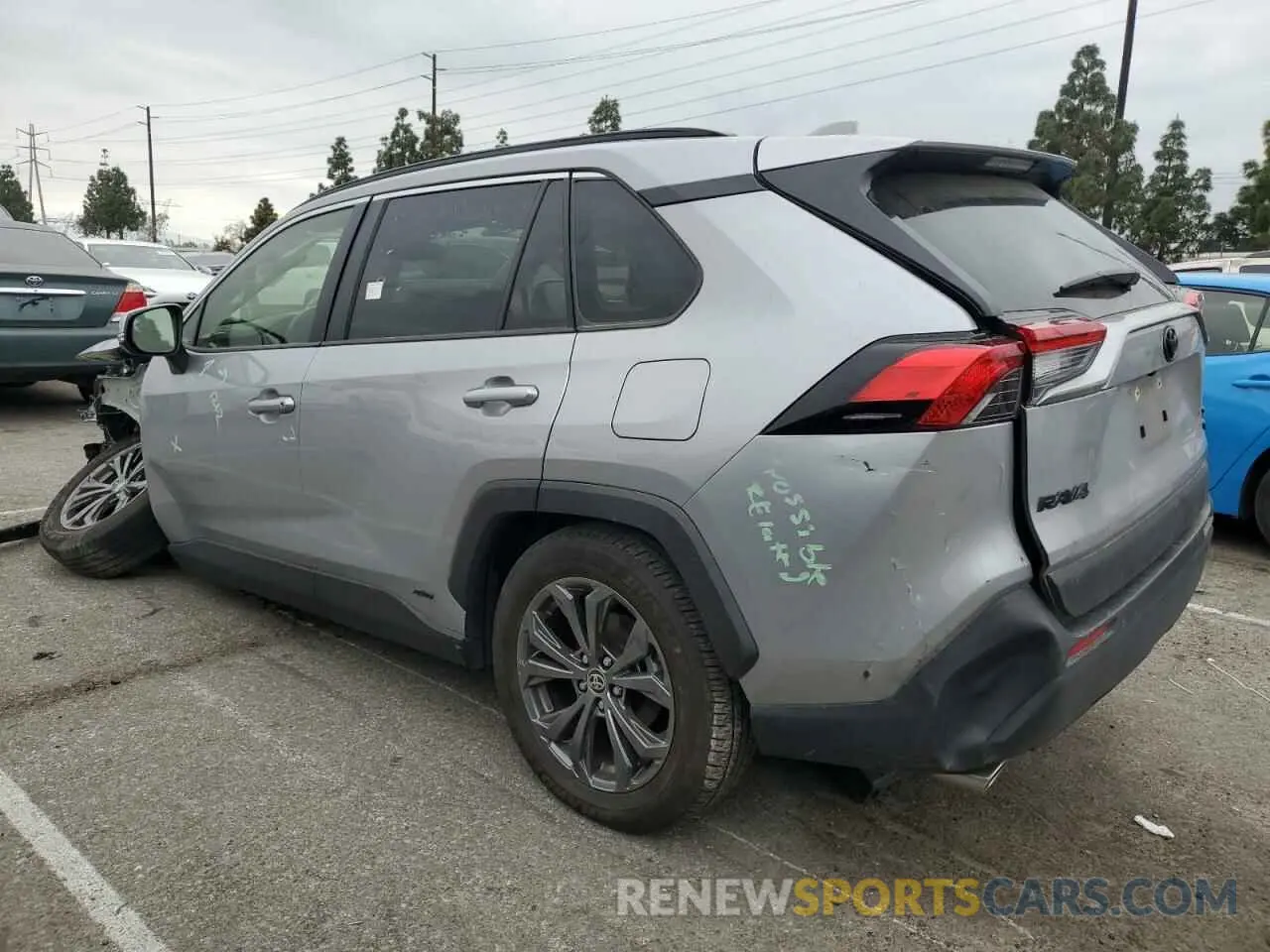 2 Фотография поврежденного автомобиля JTMB6RFV4PD115993 TOYOTA RAV4 2023