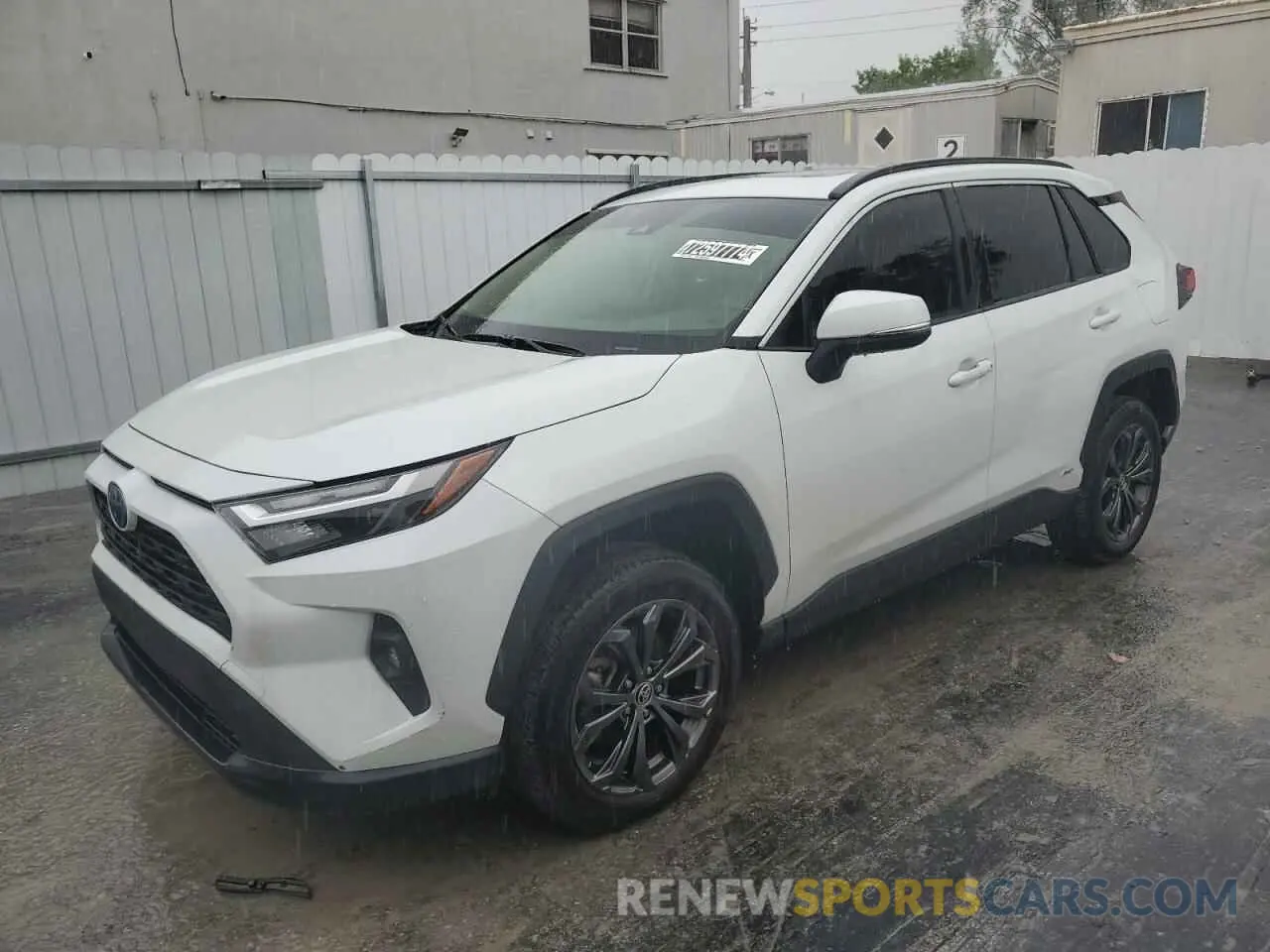 1 Фотография поврежденного автомобиля JTMB6RFV5PD092157 TOYOTA RAV4 2023