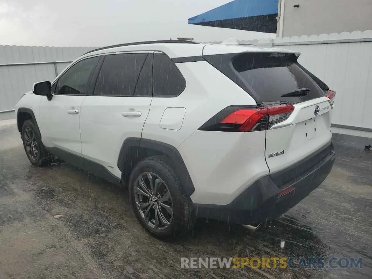 2 Фотография поврежденного автомобиля JTMB6RFV5PD092157 TOYOTA RAV4 2023