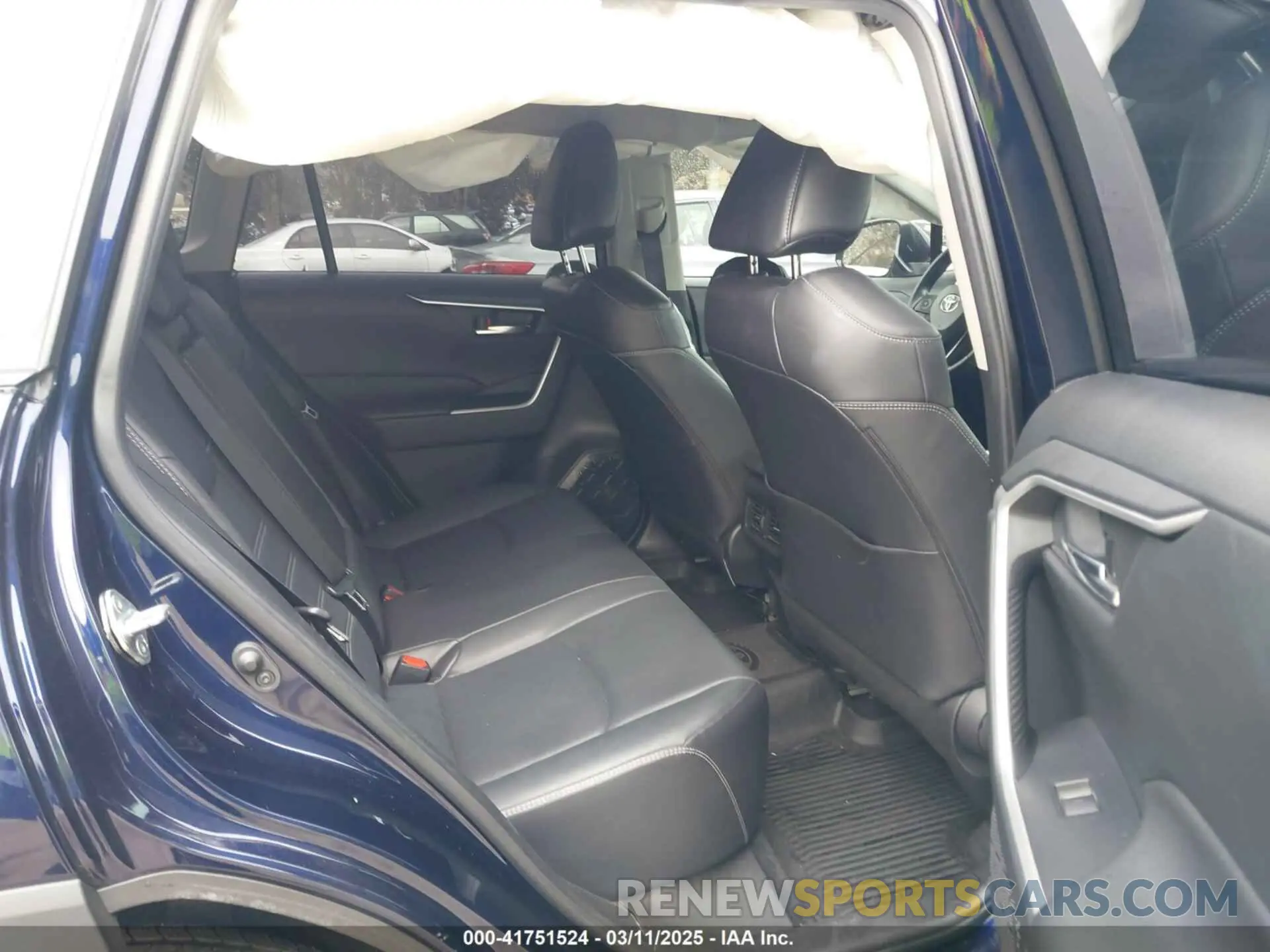 8 Фотография поврежденного автомобиля JTMC1RFV1PD097603 TOYOTA RAV4 2023