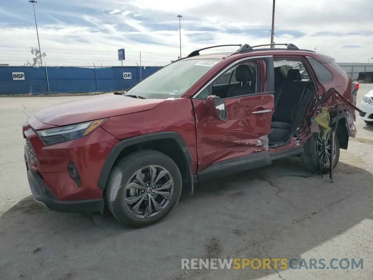 1 Photograph of a damaged car JTMD6RFV3PD108266 TOYOTA RAV4 2023