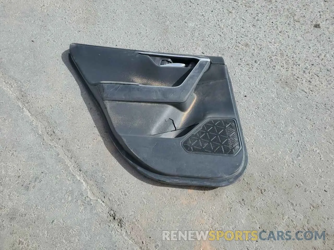 13 Photograph of a damaged car JTMD6RFV3PD108266 TOYOTA RAV4 2023