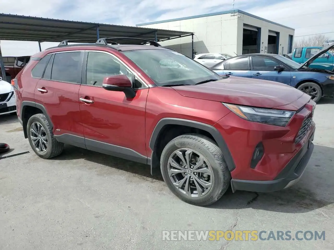 4 Photograph of a damaged car JTMD6RFV3PD108266 TOYOTA RAV4 2023