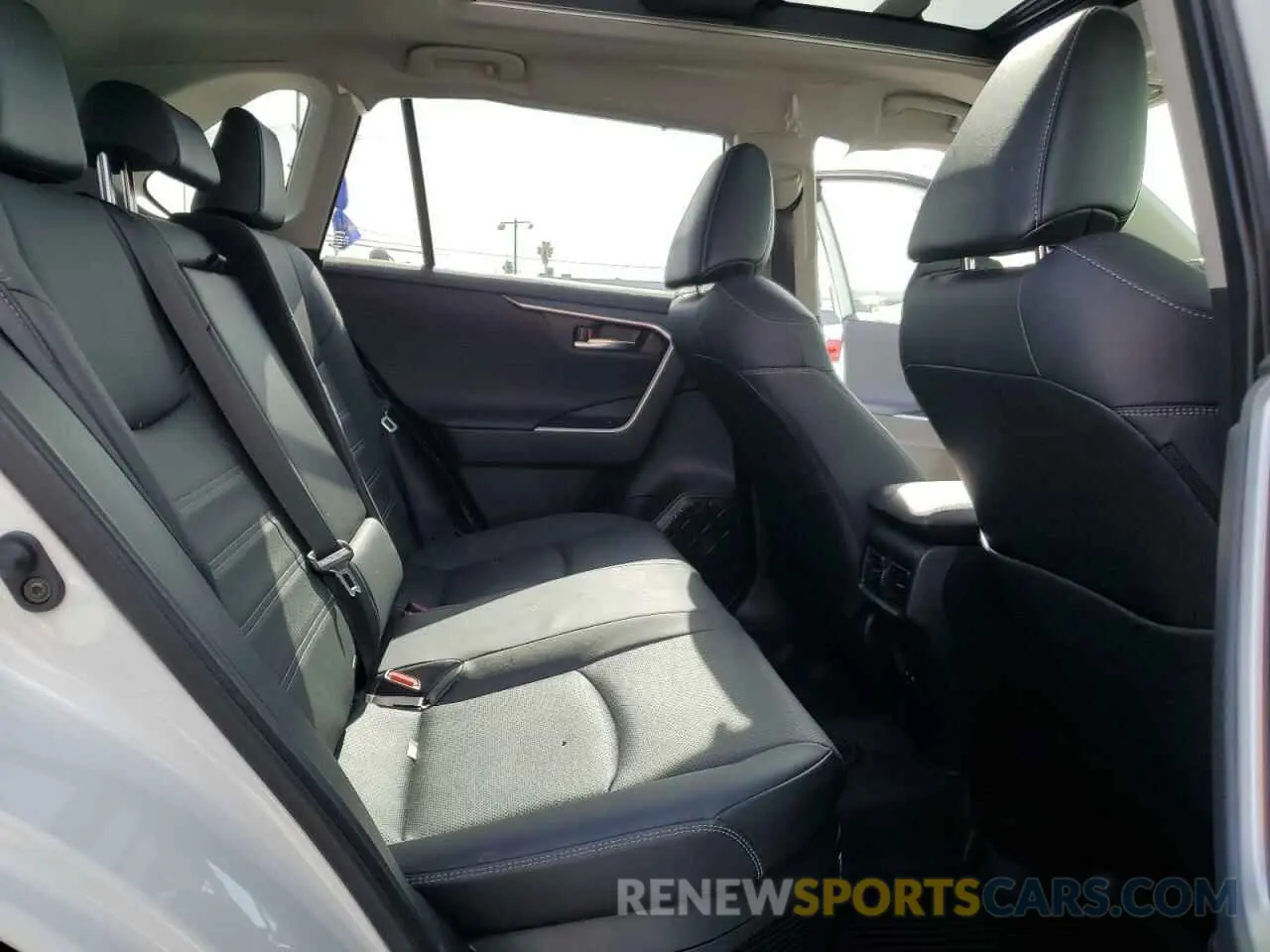11 Фотография поврежденного автомобиля JTMD6RFVXPD548081 TOYOTA RAV4 2023