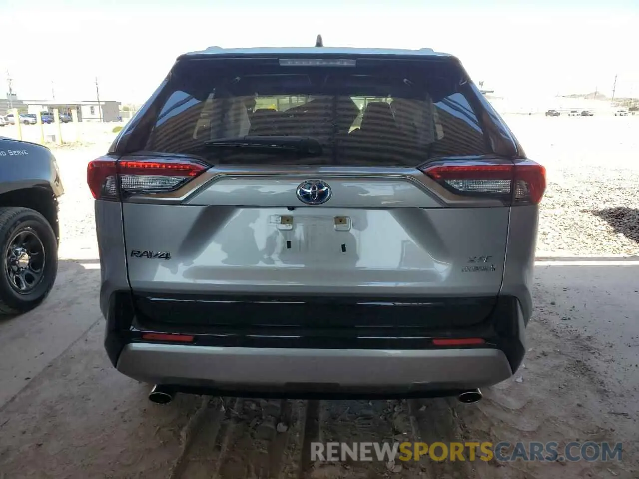 6 Photograph of a damaged car JTME6RFVXPJ026718 TOYOTA RAV4 2023