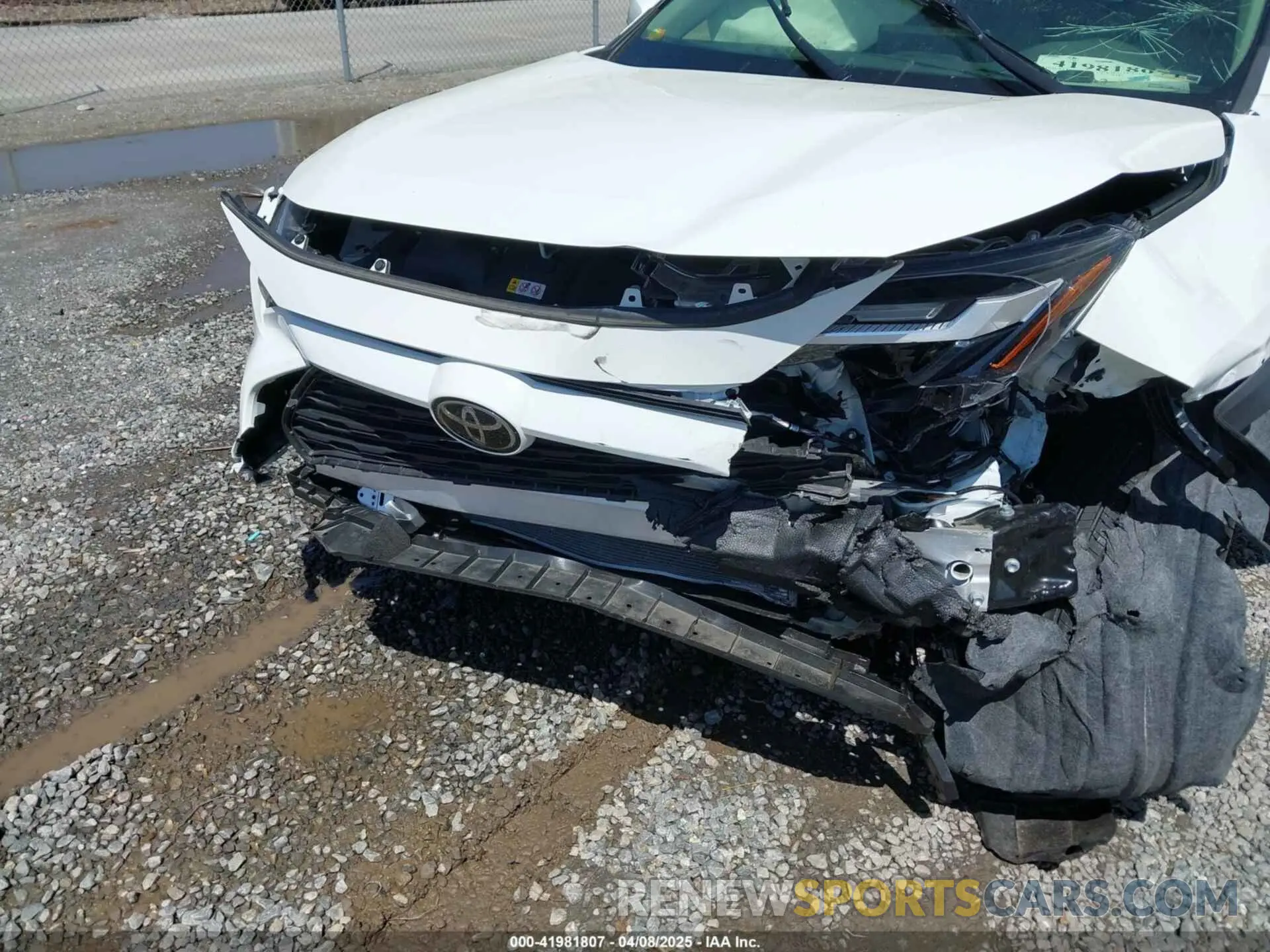 6 Photograph of a damaged car JTMP1RFV1PD093939 TOYOTA RAV4 2023