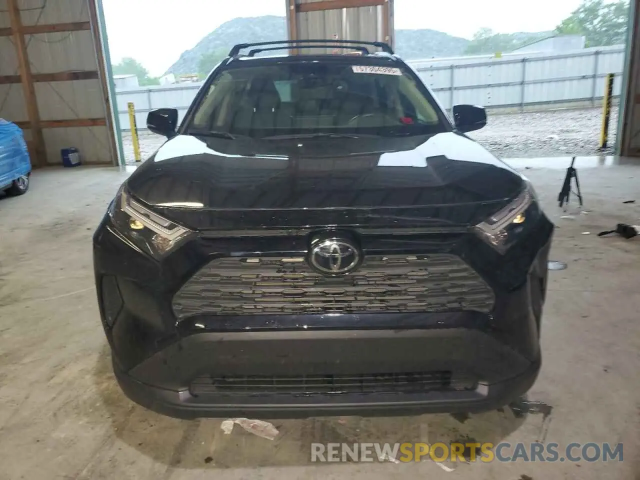 5 Photograph of a damaged car JTMP1RFV5PD095113 TOYOTA RAV4 2023