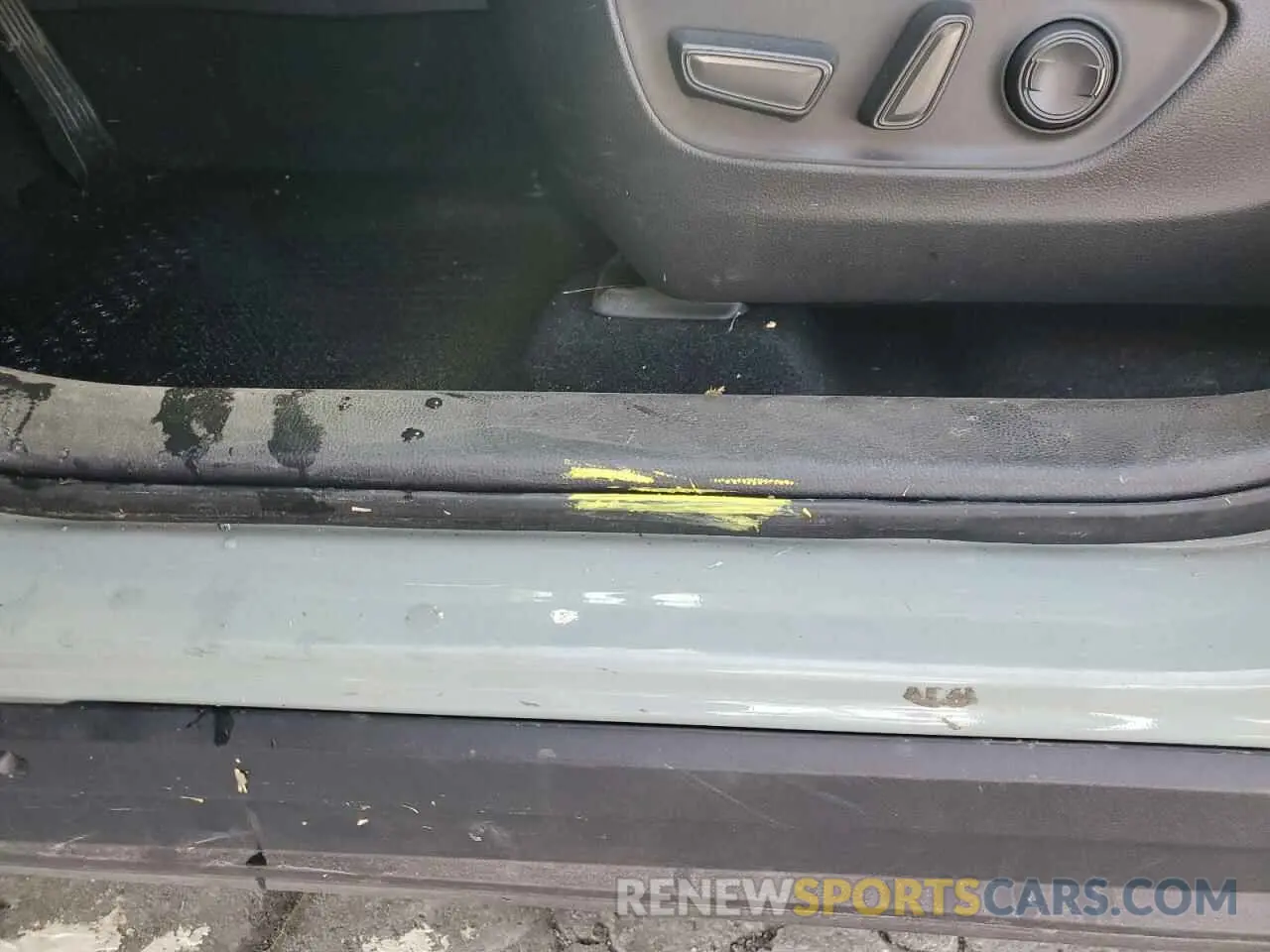 13 Photograph of a damaged car JTMP1RFV6PD093354 TOYOTA RAV4 2023