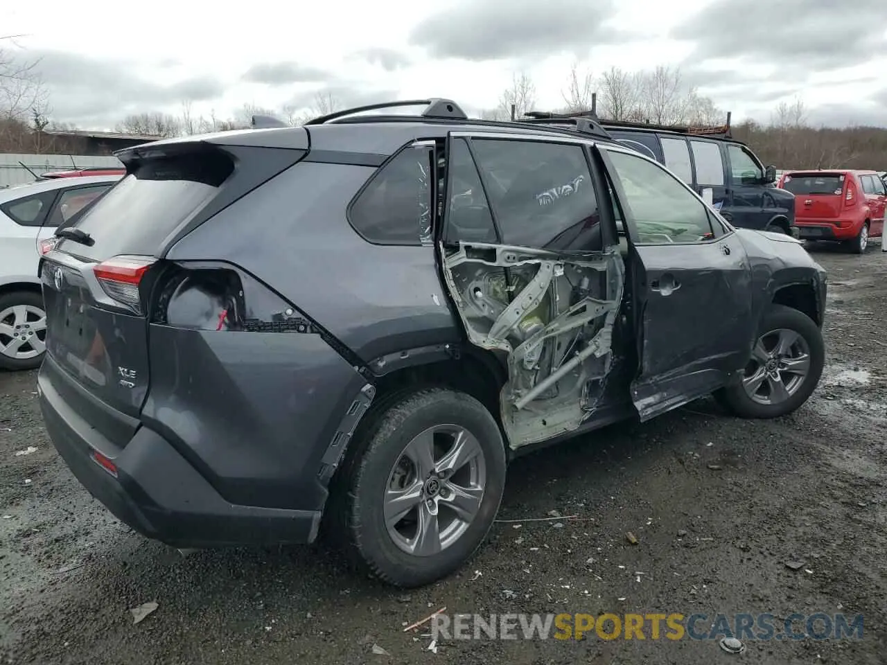 3 Фотография поврежденного автомобиля JTMP1RFV7PD093184 TOYOTA RAV4 2023