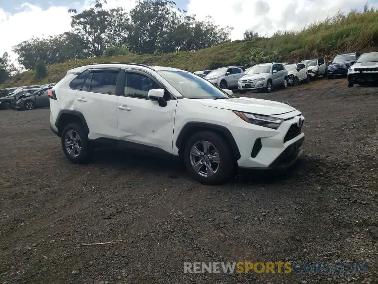4 Photograph of a damaged car JTMP1RFVXPD101164 TOYOTA RAV4 2023