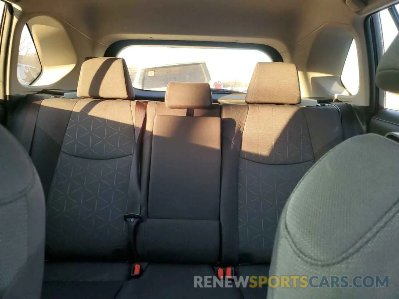 10 Фотография поврежденного автомобиля JTMRWRFV0PD177308 TOYOTA RAV4 2023